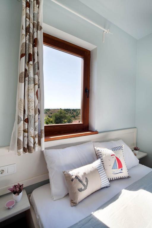 Mavikarga Bozcaada Bed & Breakfast Room photo